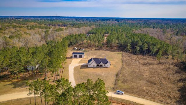 303 Bonfire Bend, Livingston, TX 77351