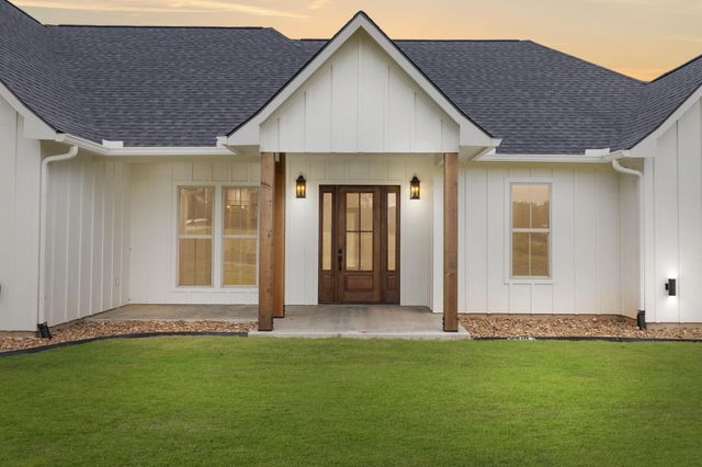 303 Bonfire Bend, Livingston, TX 77351