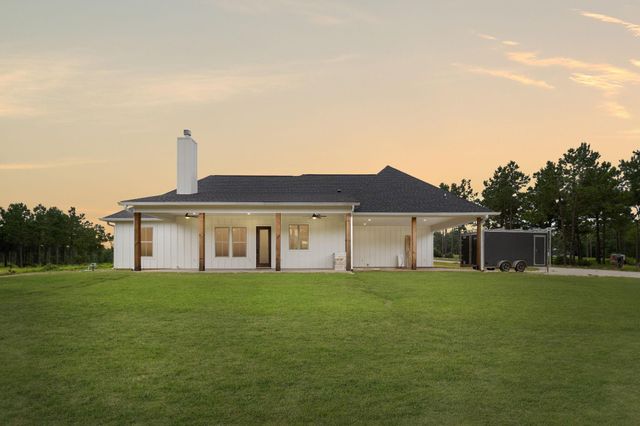 303 Bonfire Bend, Livingston, TX 77351