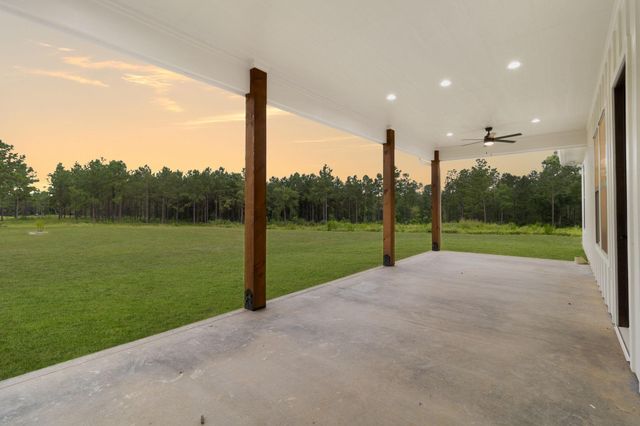 303 Bonfire Bend, Livingston, TX 77351