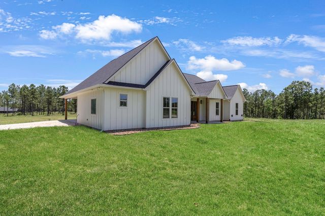 303 Bonfire Bend, Livingston, TX 77351