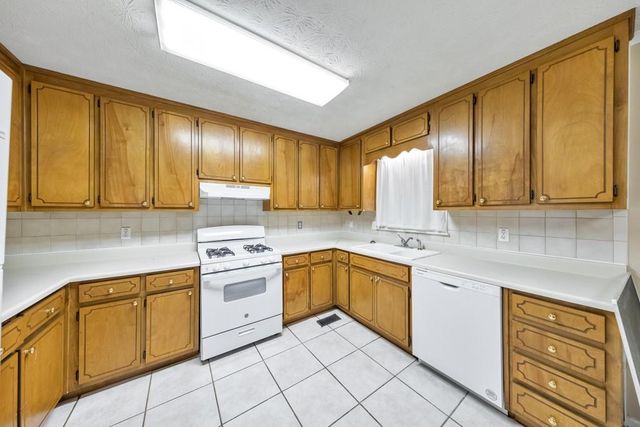 2648 Foxglove Drive SW, Marietta, GA 30064