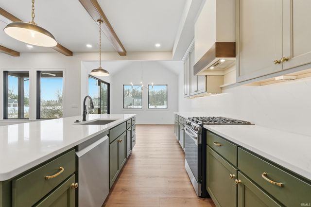 650 Grantham Passage, Fort Wayne, IN 46845