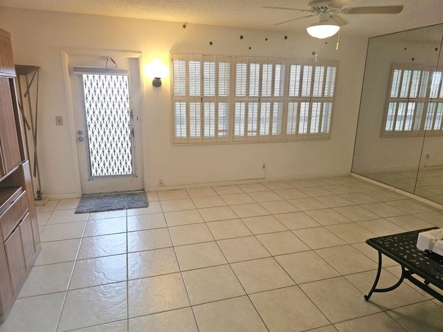 4074 Cornwall D 4074, Boca Raton, FL 33434