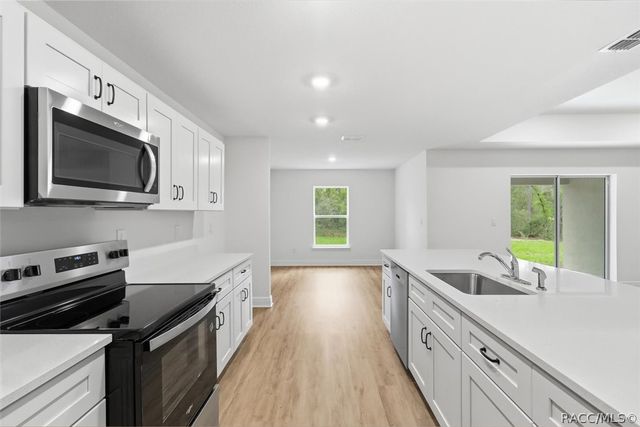 3324 W Gainesville Drive, Dunnellon, FL 34433