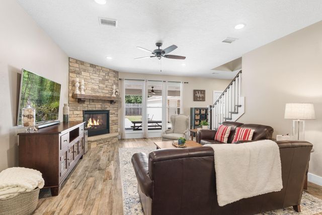 1611 Pincher Creek Drive, Spring, TX 77386