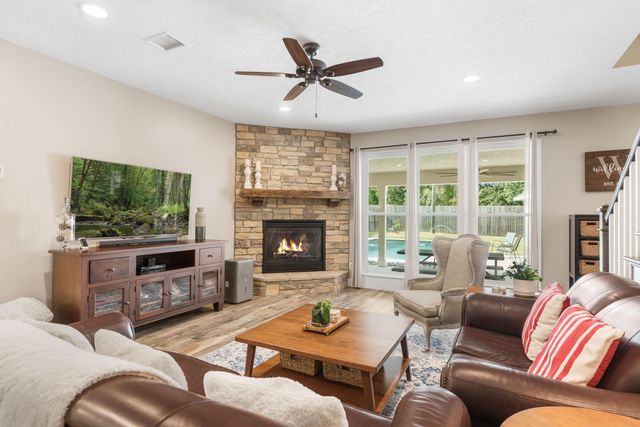 1611 Pincher Creek Drive, Spring, TX 77386