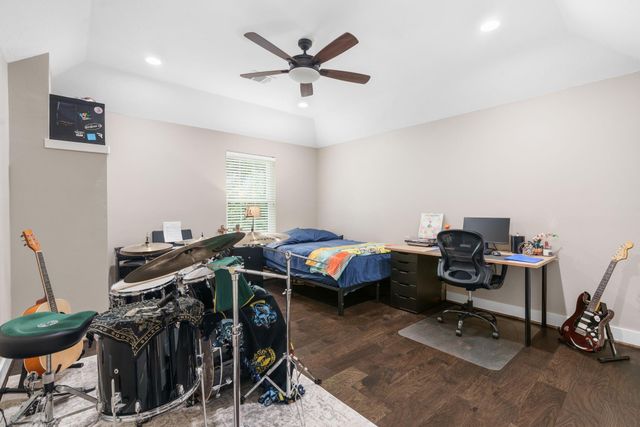 1611 Pincher Creek Drive, Spring, TX 77386
