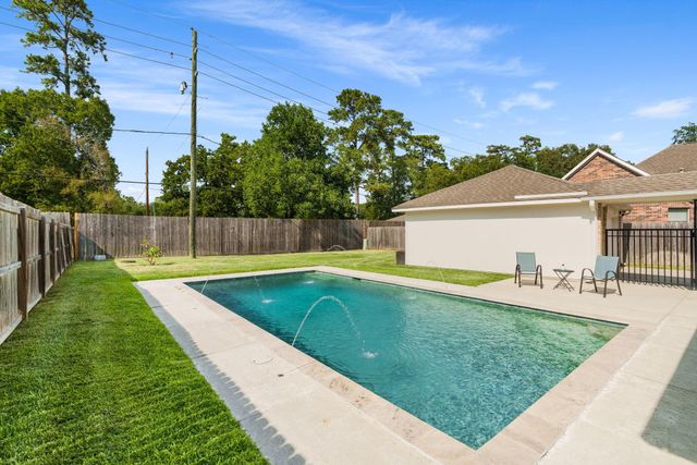 1611 Pincher Creek Drive, Spring, TX 77386