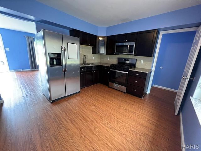 6707 Lightwood Drive, Hazelwood, MO 63042