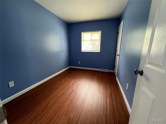 6707 Lightwood Drive, Hazelwood, MO 63042