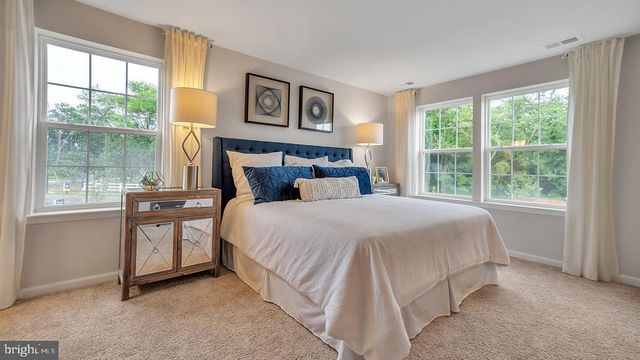 20 PEREGRINE WAY, Burlington, NJ 08016