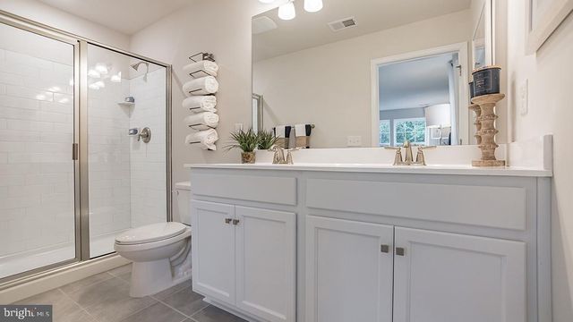 20 PEREGRINE WAY, Burlington, NJ 08016