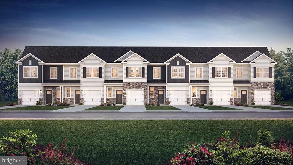 20 PEREGRINE WAY, Burlington, NJ 08016