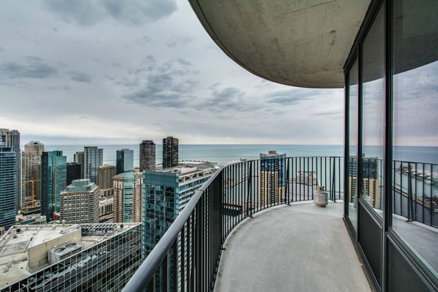 225 N Columbus Drive 5510, Chicago, IL 60601