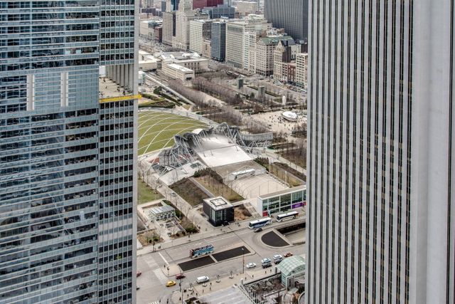 225 N Columbus Drive 5510, Chicago, IL 60601