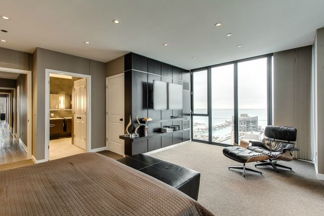225 N Columbus Drive 5510, Chicago, IL 60601