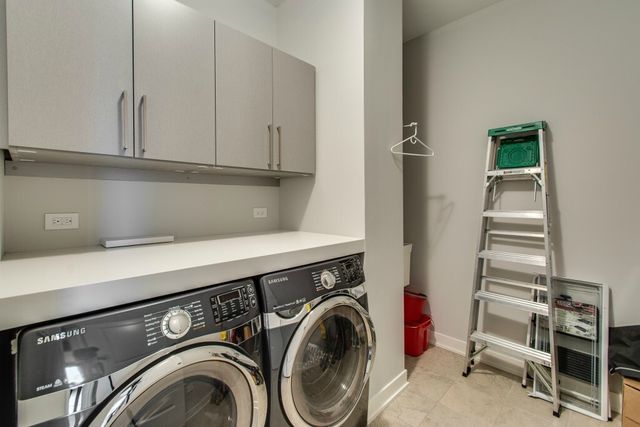 225 N Columbus Drive 5510, Chicago, IL 60601