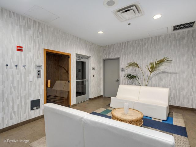 225 N Columbus Drive 5510, Chicago, IL 60601