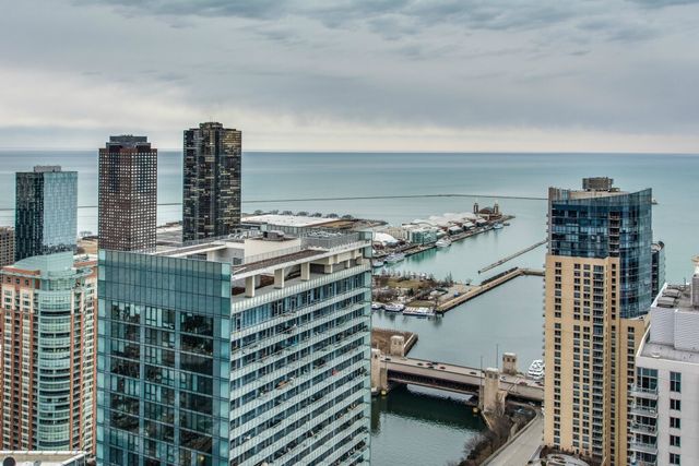 225 N Columbus Drive 5510, Chicago, IL 60601