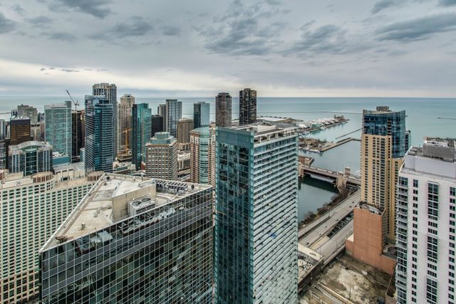 225 N Columbus Drive 5510, Chicago, IL 60601