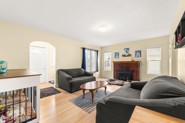 4 E Mission Ave, Kellogg, ID 83837