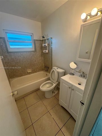 2220 SW 46th Ct 2, Fort Lauderdale, FL 33312