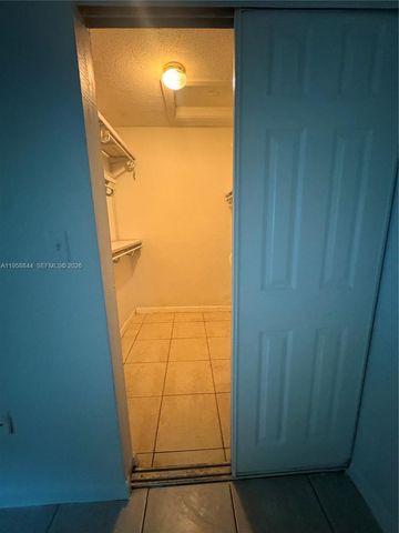 2220 SW 46th Ct 2, Fort Lauderdale, FL 33312