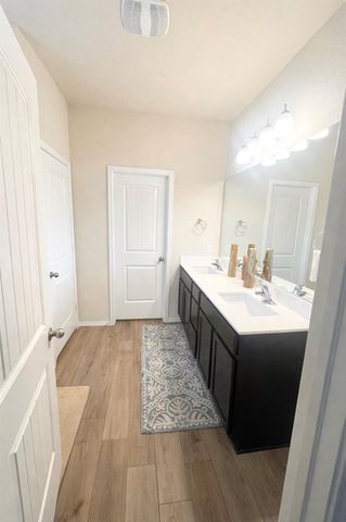 148 Pivot DR, Taylor, TX 76574