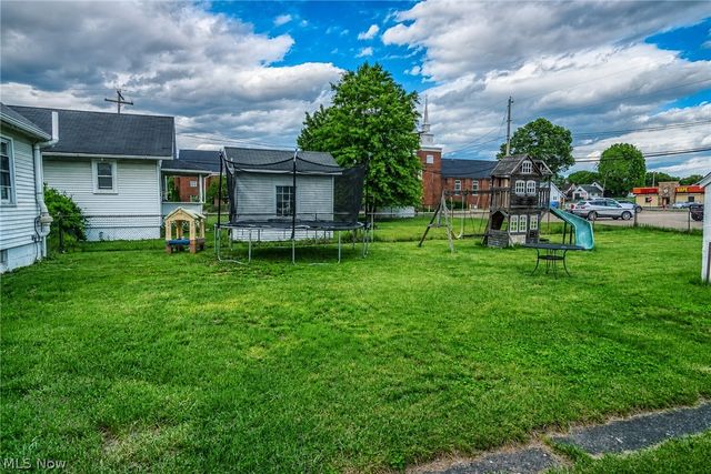 3304 4th Avenue, Vienna, WV 26105