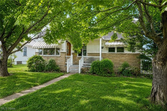 3304 4th Avenue, Vienna, WV 26105