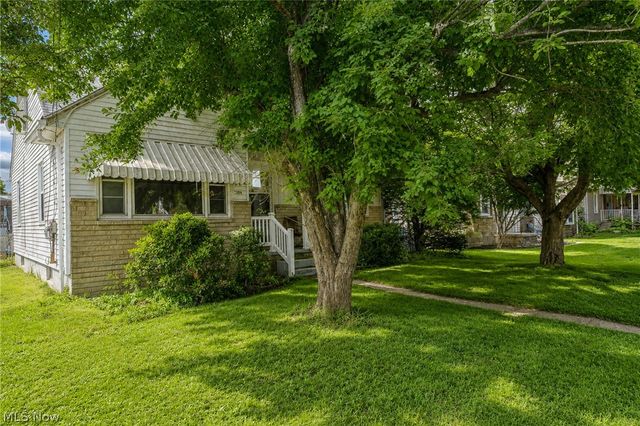 3304 4th Avenue, Vienna, WV 26105
