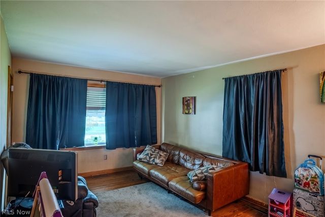 3304 4th Avenue, Vienna, WV 26105