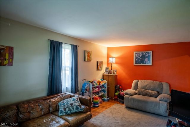 3304 4th Avenue, Vienna, WV 26105