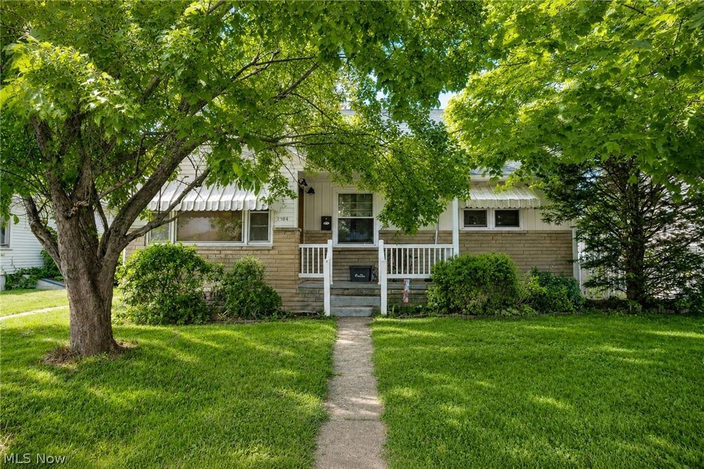 3304 4th Avenue, Vienna, WV 26105