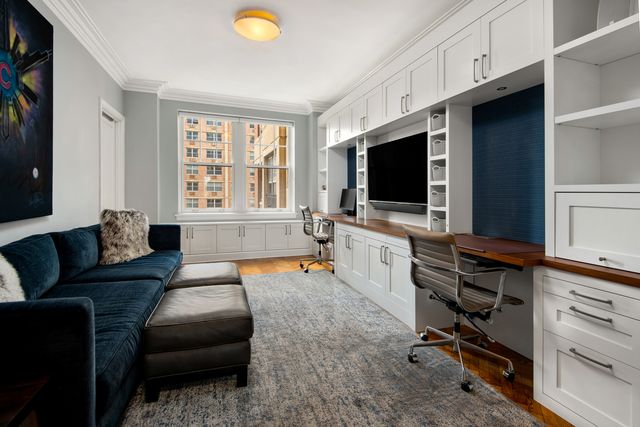421 W Melrose Street 18BC, Chicago, IL 60657