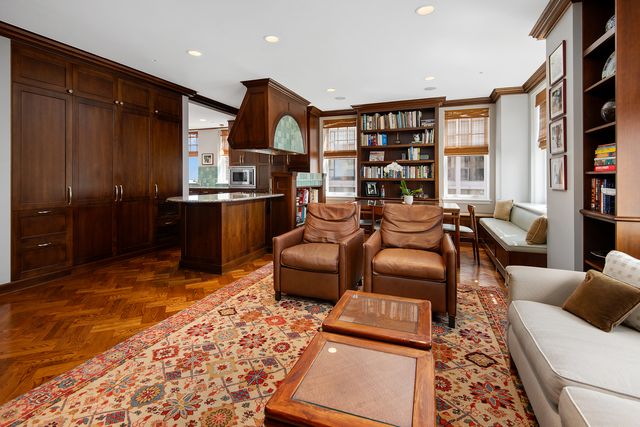 421 W Melrose Street 18BC, Chicago, IL 60657