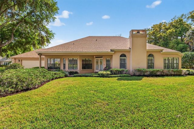621 HIGH POINT DRIVE, Mount Dora, FL 32757
