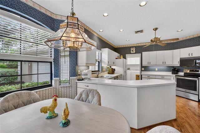 621 HIGH POINT DRIVE, Mount Dora, FL 32757