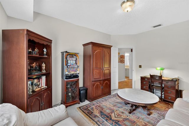 621 HIGH POINT DRIVE, Mount Dora, FL 32757