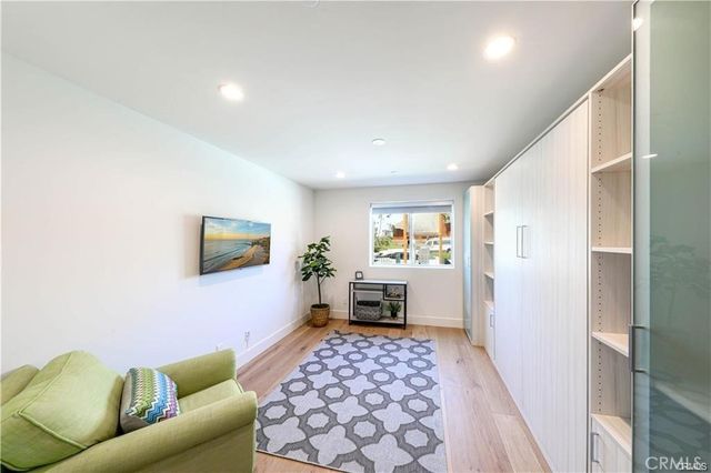 3920 E Coast Highway, Corona Del Mar, CA 92625