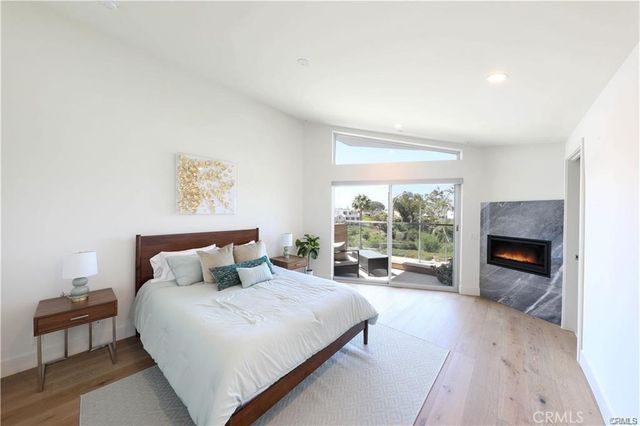 3920 E Coast Highway, Corona Del Mar, CA 92625
