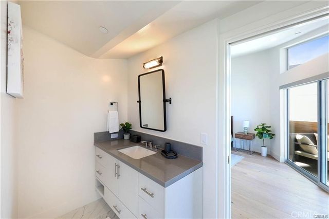 3920 E Coast Highway, Corona Del Mar, CA 92625