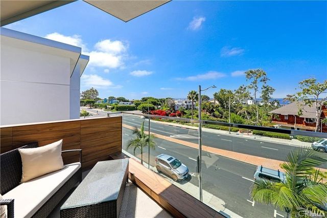 3920 E Coast Highway, Corona Del Mar, CA 92625