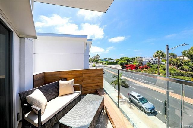 3920 E Coast Highway, Corona Del Mar, CA 92625
