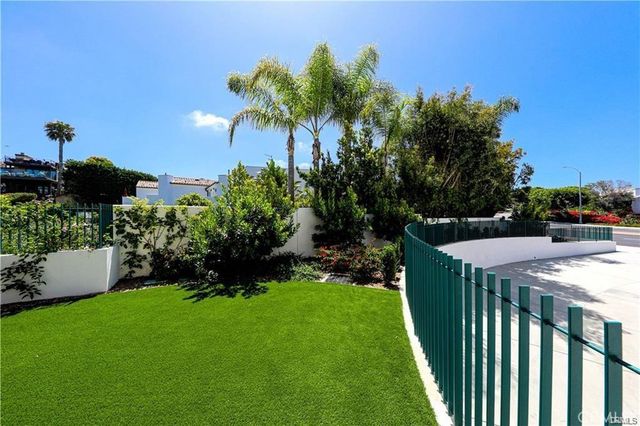 3920 E Coast Highway, Corona Del Mar, CA 92625