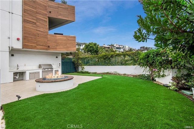 3920 E Coast Highway, Corona Del Mar, CA 92625