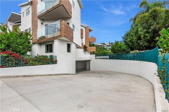 3920 E Coast Highway, Corona Del Mar, CA 92625