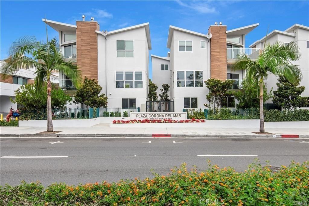 3920 E Coast Highway, Corona Del Mar, CA 92625