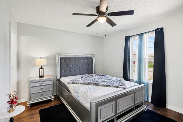 1272 Barbee Ln, Clarksville, TN 37042